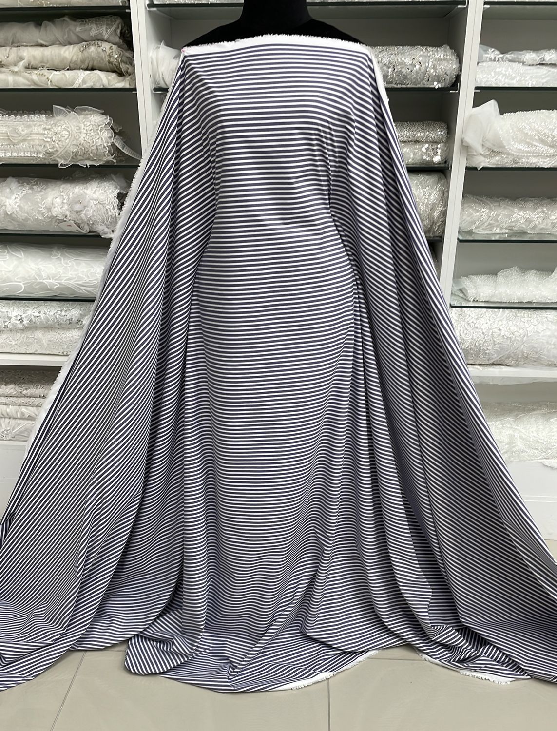 [ 24885 ] Shirting, Yarn Dyed Des #4-150-04-White / Navy per Meter