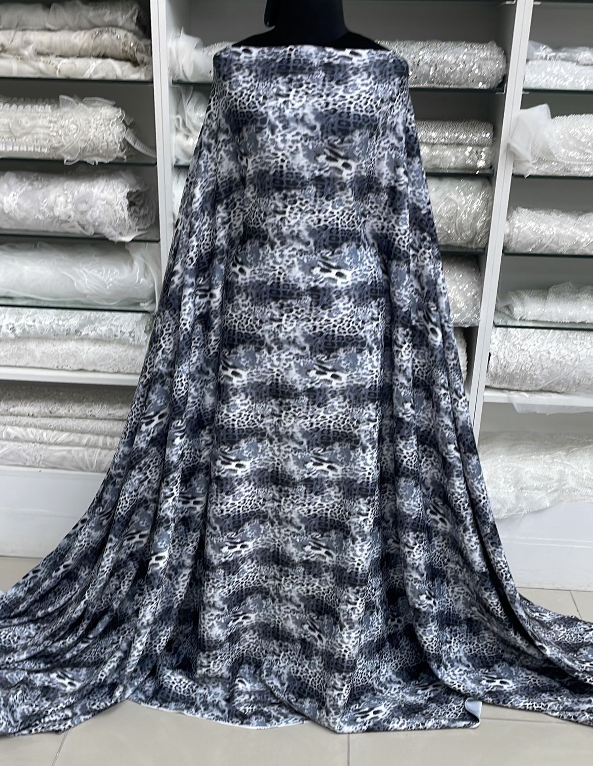 Scuba [ 25158 ] Scuba Animal Print-150-01-Grey per Meter