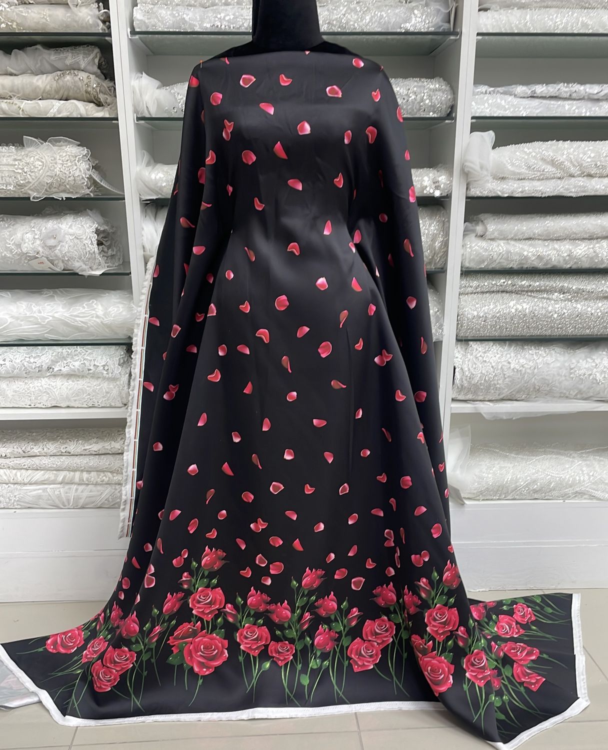 [ 21725 ] Satin Mikado Printed/150cm/5g/BLACK RED per Meter
