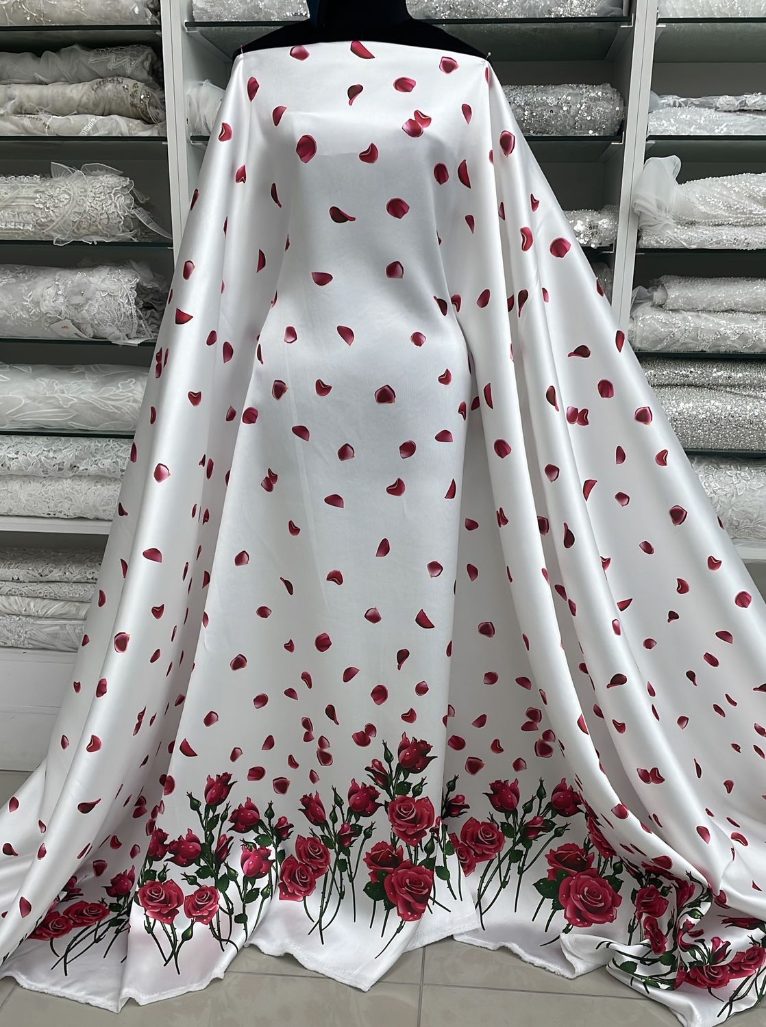 [ 21724 ] Satin Mikado Printed/150cm/5g/WHITE RED per Meter