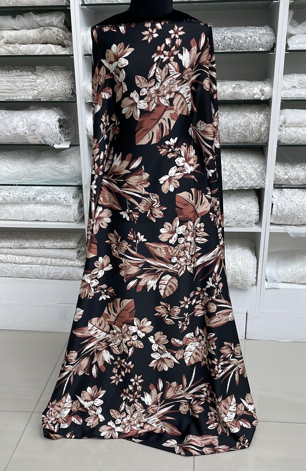 [ 19841 ] Satin Armani Digital Print/150/5g/CREAM BLACK per Meter
