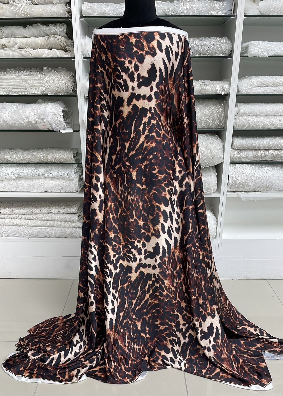 Armani Silk Animal DigiPrint-per m-150-1-Black Rust