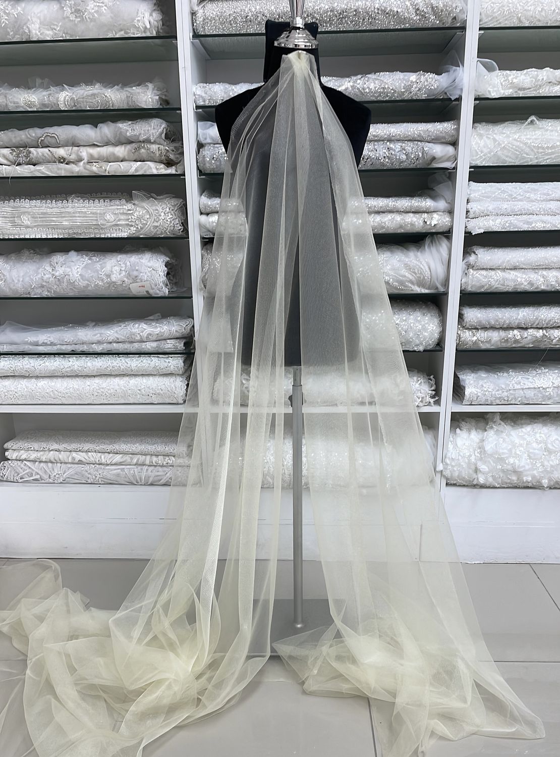 [ 23435 ] Tulle Crystal Mesh-150-CREAM-02 per Meter