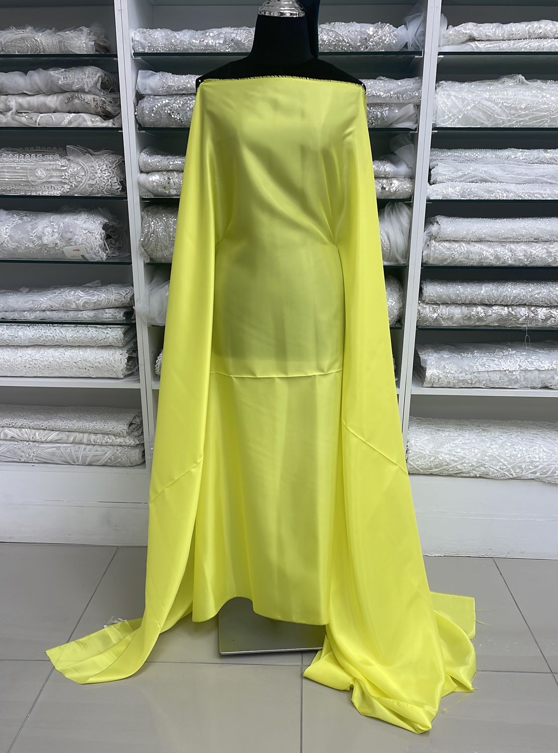 [ LA-ICI-B910 ] Lining Acetate - 120W - Bright Yellow per Meter