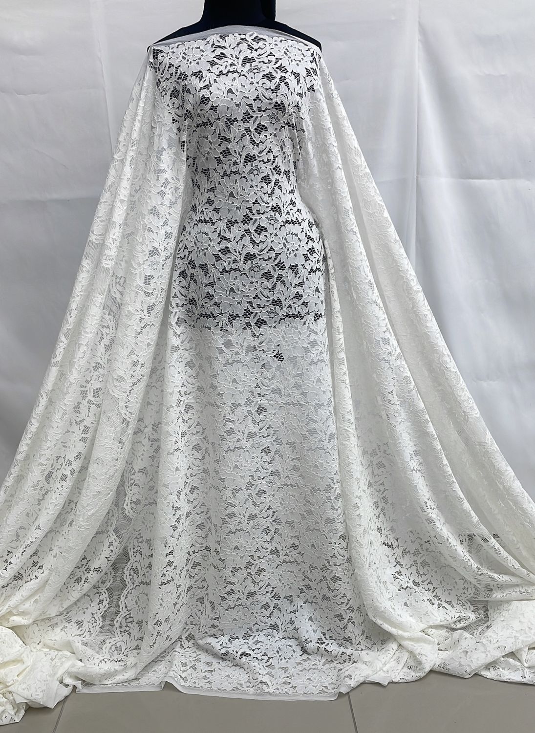 Wedding Dress Fabric Lace Fabric Corded 35% Nylon 65% Poly Panel Price 150mmsq-per panel-137-01-White