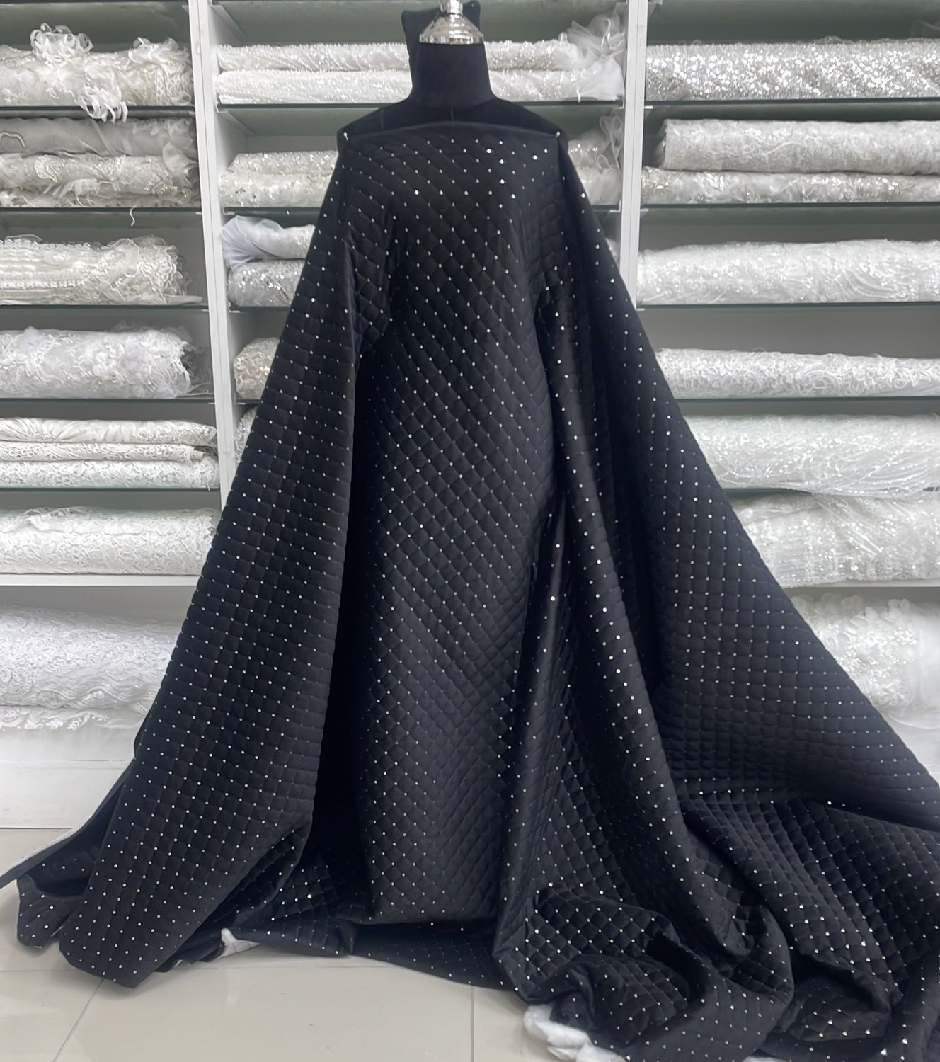 [ 23965 ] Velvet Quilt Sequence-GZ#1290-135-99-Black per Meter