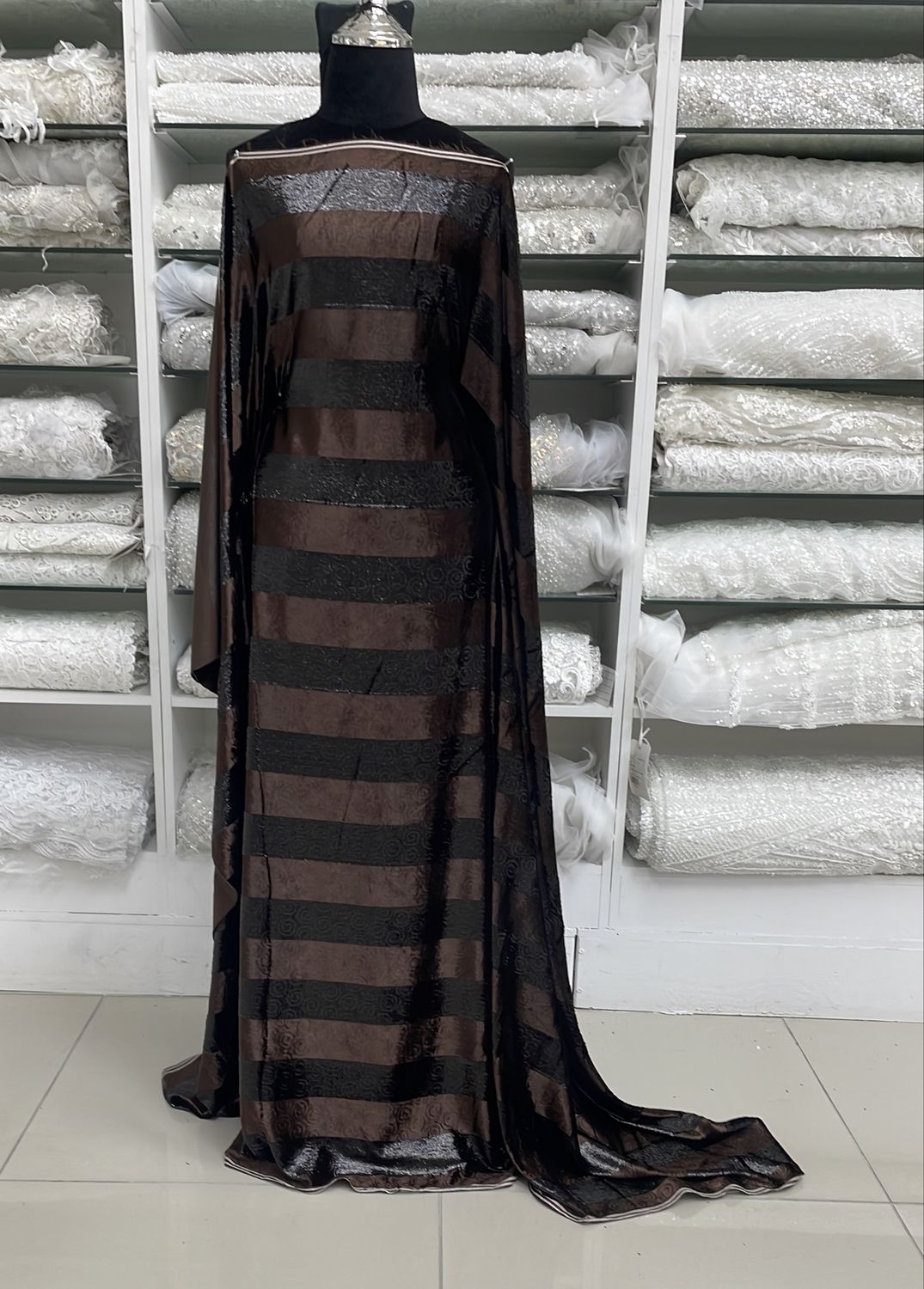 [ VEES-VI-101-3 ] Velvet EmbossedStripe135cm-BROWN per Meter