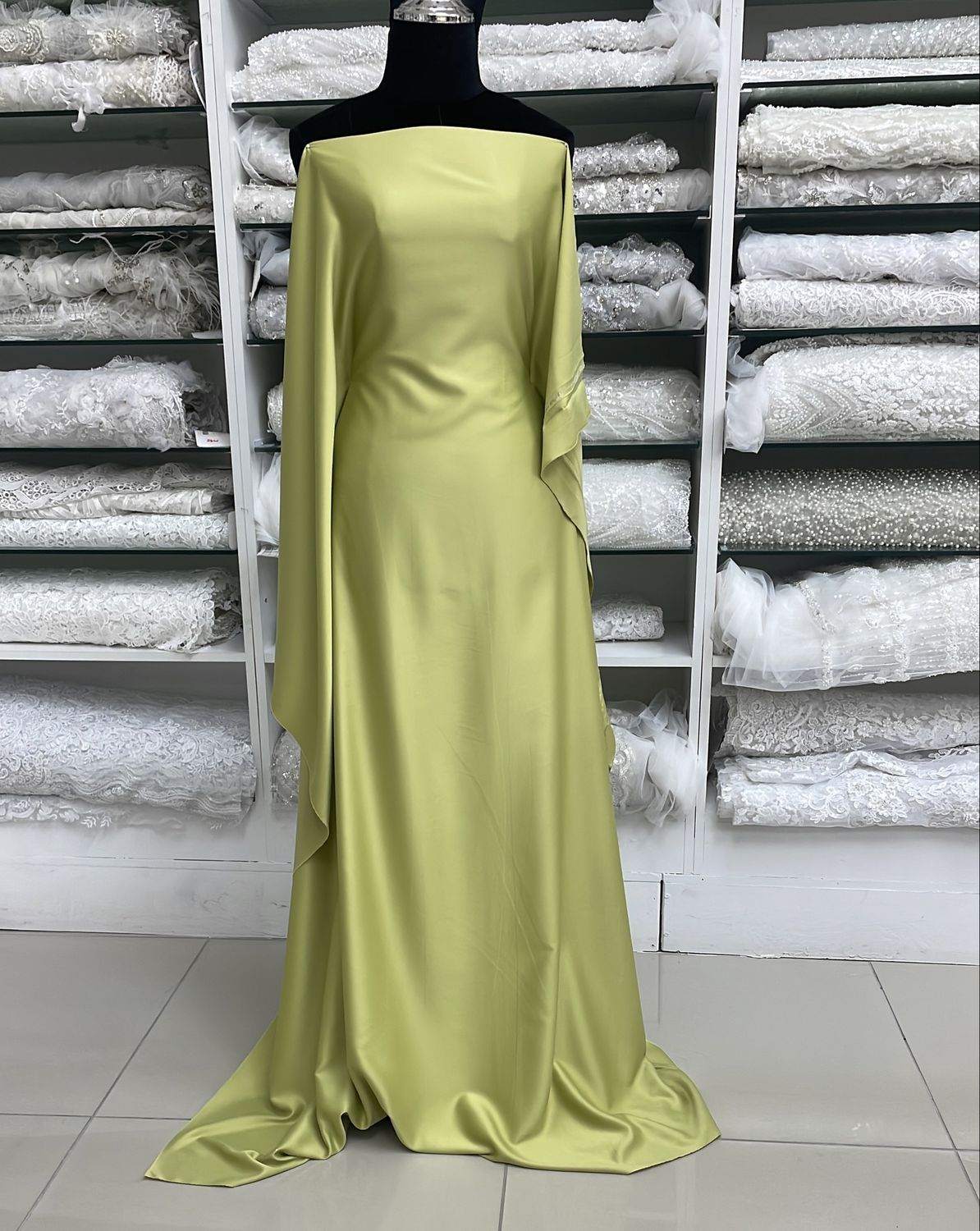[ SVM-RO-15004-31 ] Satin Valentine Matt 150-LIME per Meter