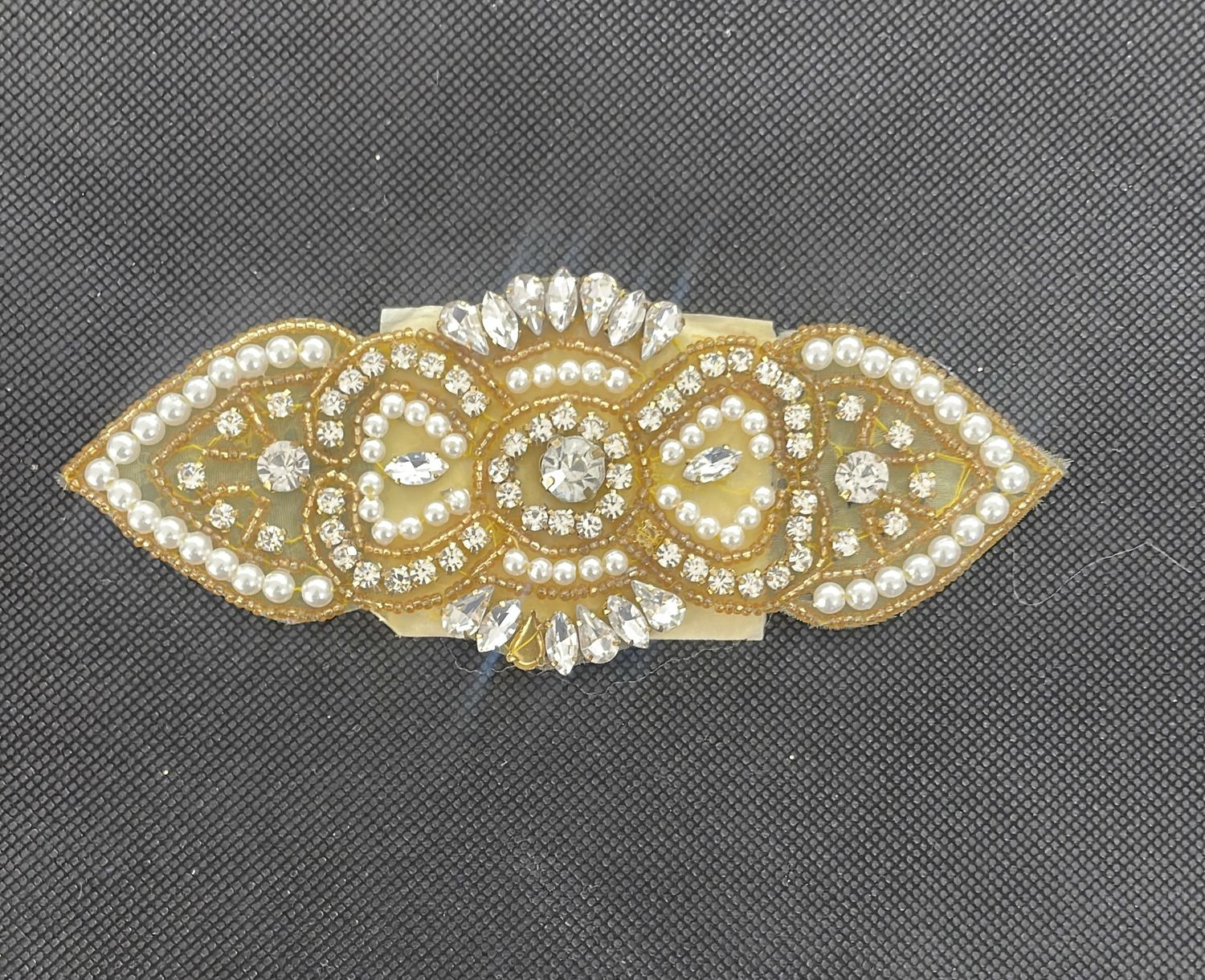 [ 18465 ] Motiff Crystal Iron On/15cm/5g/Gold per Meter