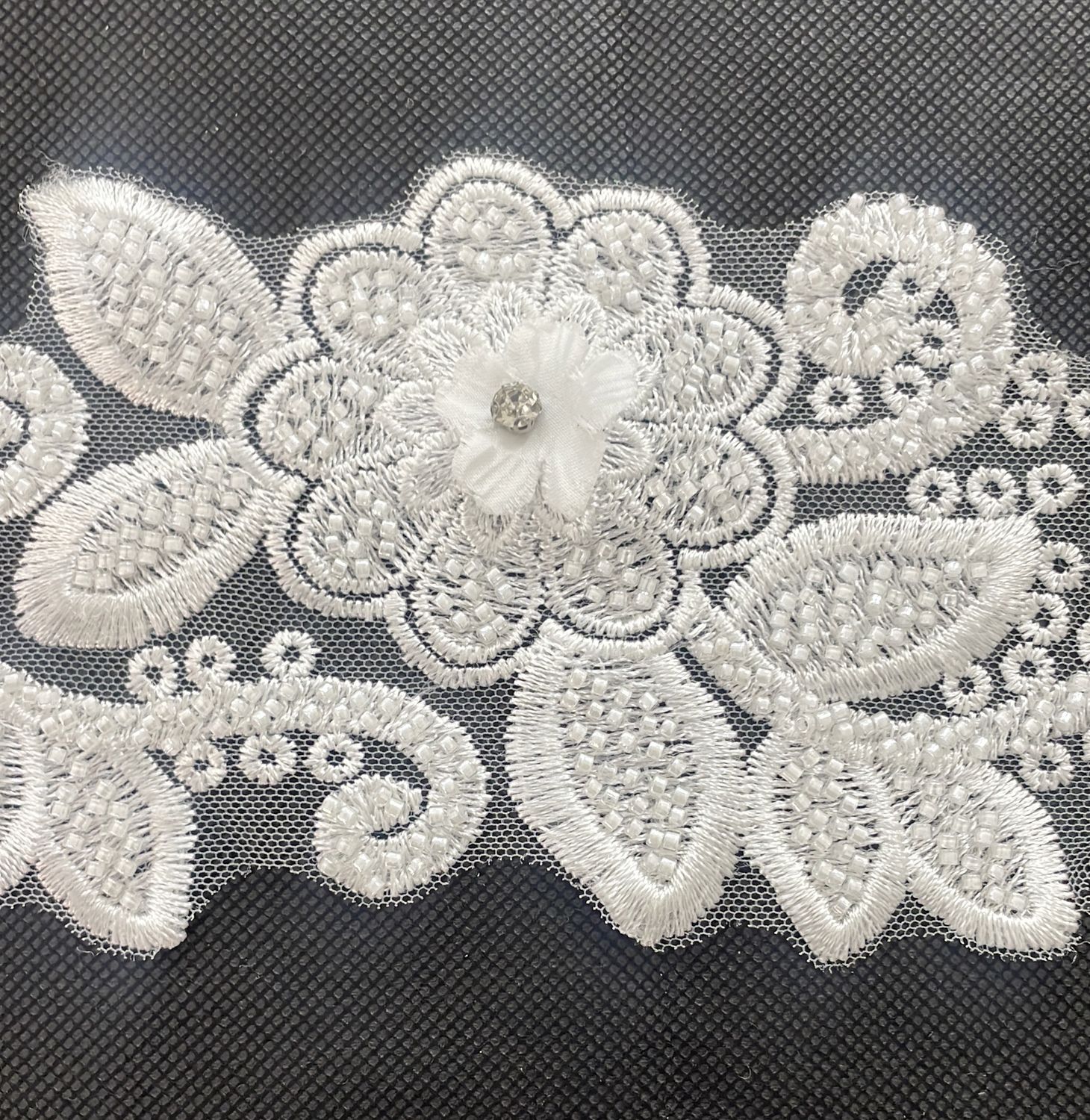 [ 23377 ] Lace Braid Beaded-LABB-10cm-WHITE-19 per Meter