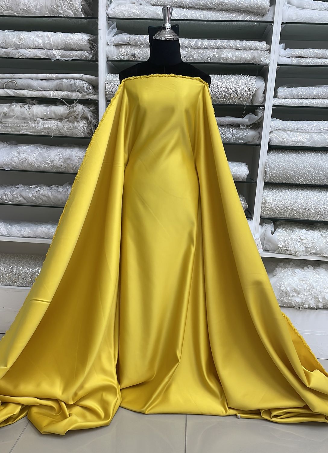 [ 23253 ] Dutchess Satin Plain Dyed-180gr-150-CITROUSE per Meter
