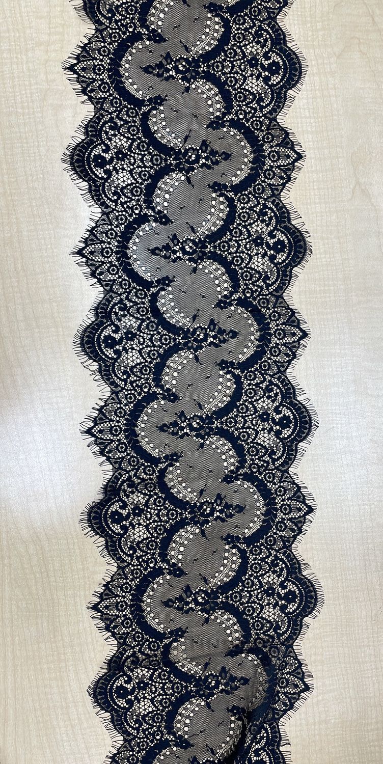 [ 15064 ] Lace Chantilly Design/25cm/5g/Black per Meter