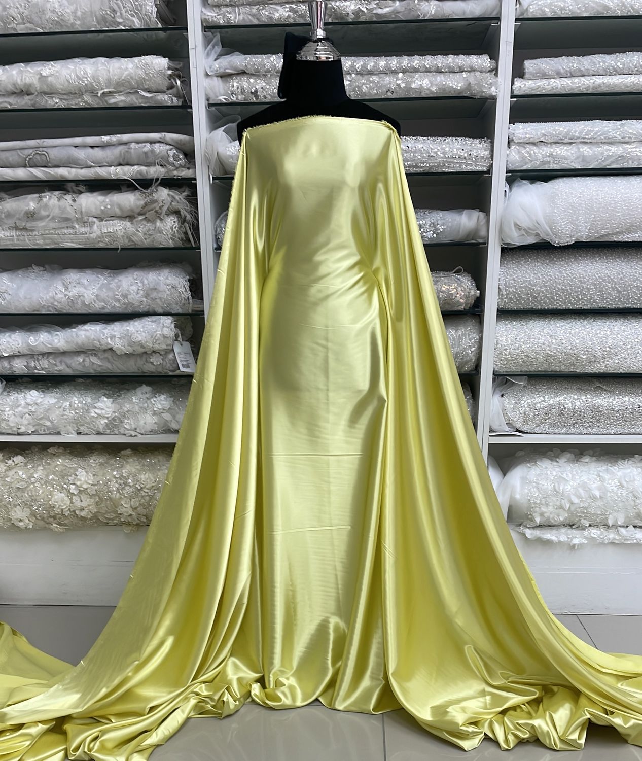 [ SS-MHJ4850-30 ] Stretch Satin 150w Lemon per Meter