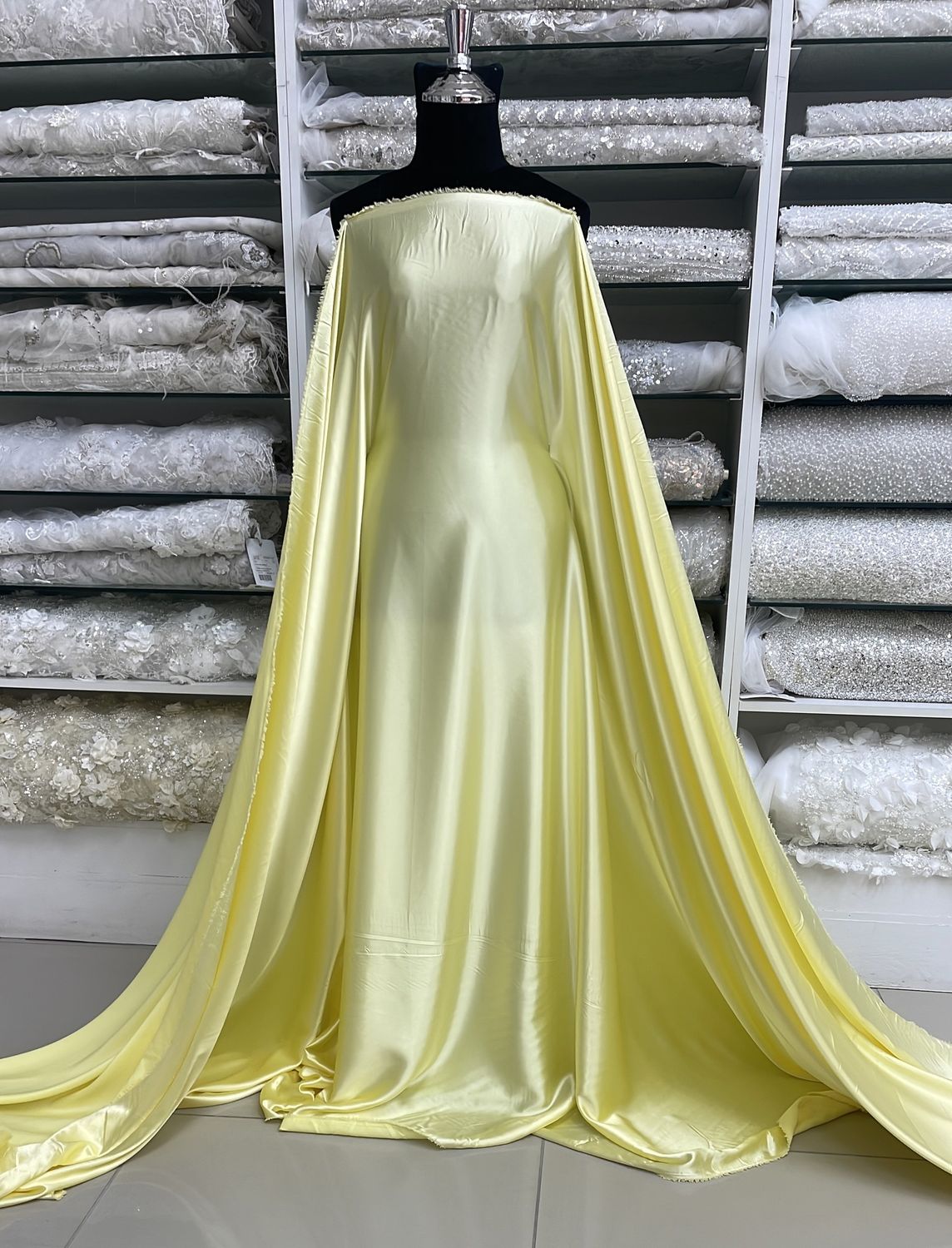 [ SS-MHJ4677-30 ] Stretch Satin 150w Lemon per Meter