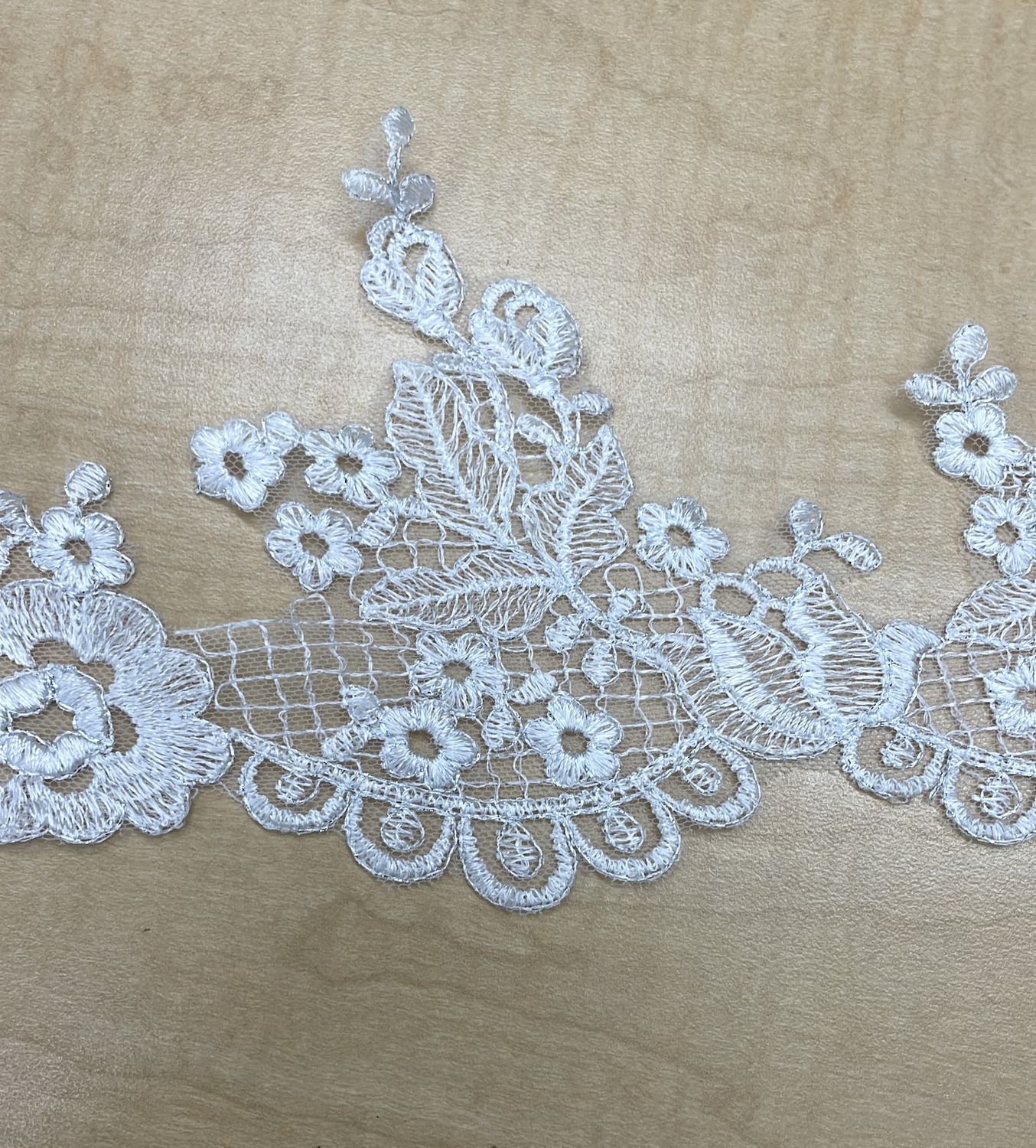 [ LAB-ROR10849-1 ] Lace Border 140mm - Ivory Silver per Meter