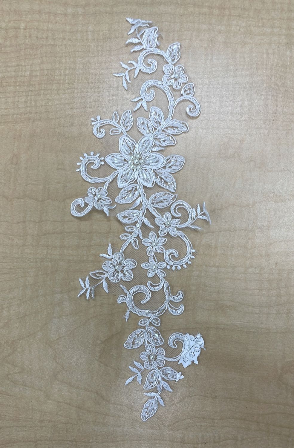 [ LAMB-WL-63147-I ] LaceMotifBeadCordSilver-33cm-IVORY per Meter