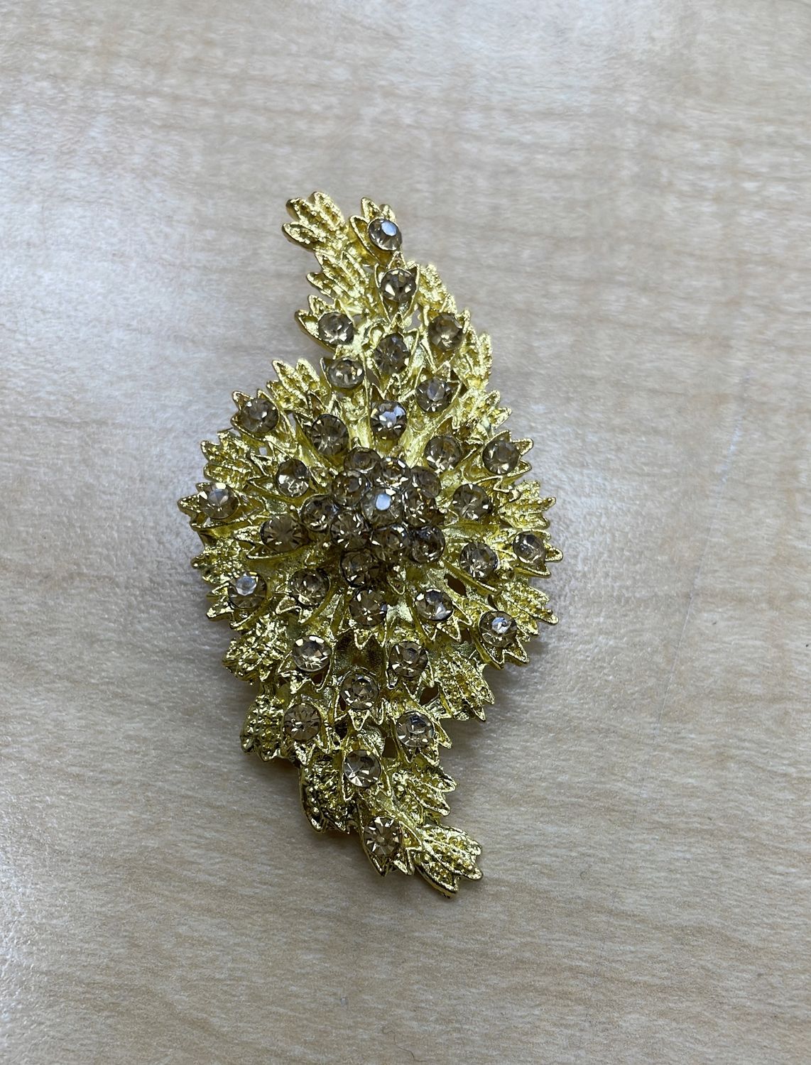[ BRO-AF-142-1 ] BROOCH-Floral Diam LONGsmall - GOLD per Each
