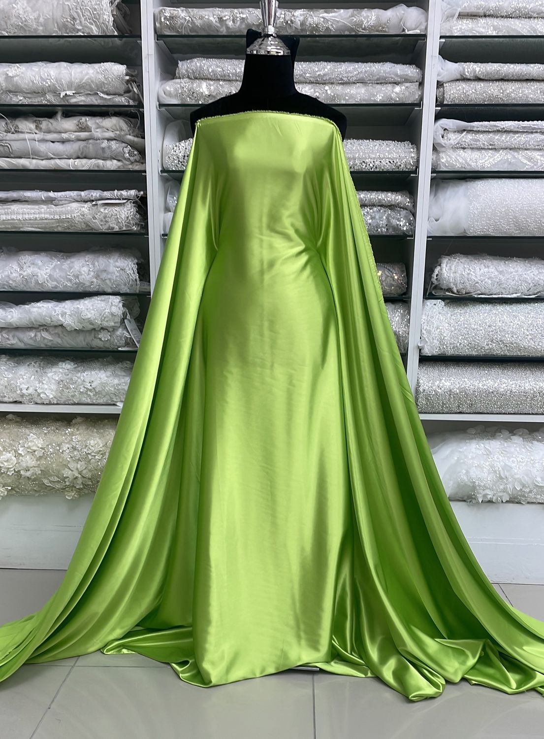 [ SS-MHJ-M11-22 ] Stretch Satin 150w Lime per Meter