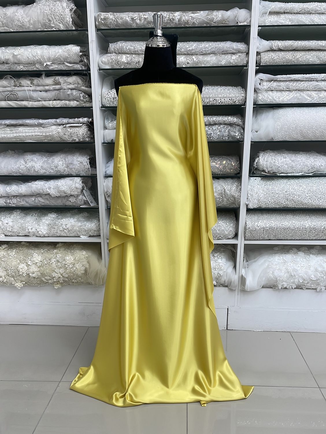 [ SRE-NO-15-19 ] Satin Royal Elegant 150w Yellow per Meter