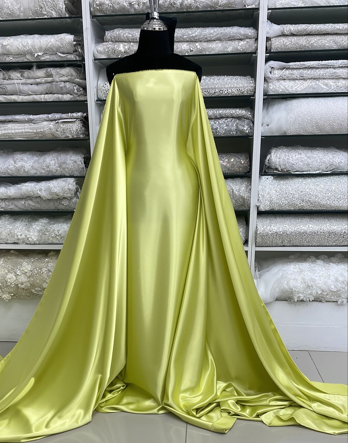 [ SRE-NO-46 ] Satin Royal Elegant 150w Lt Lime per Meter