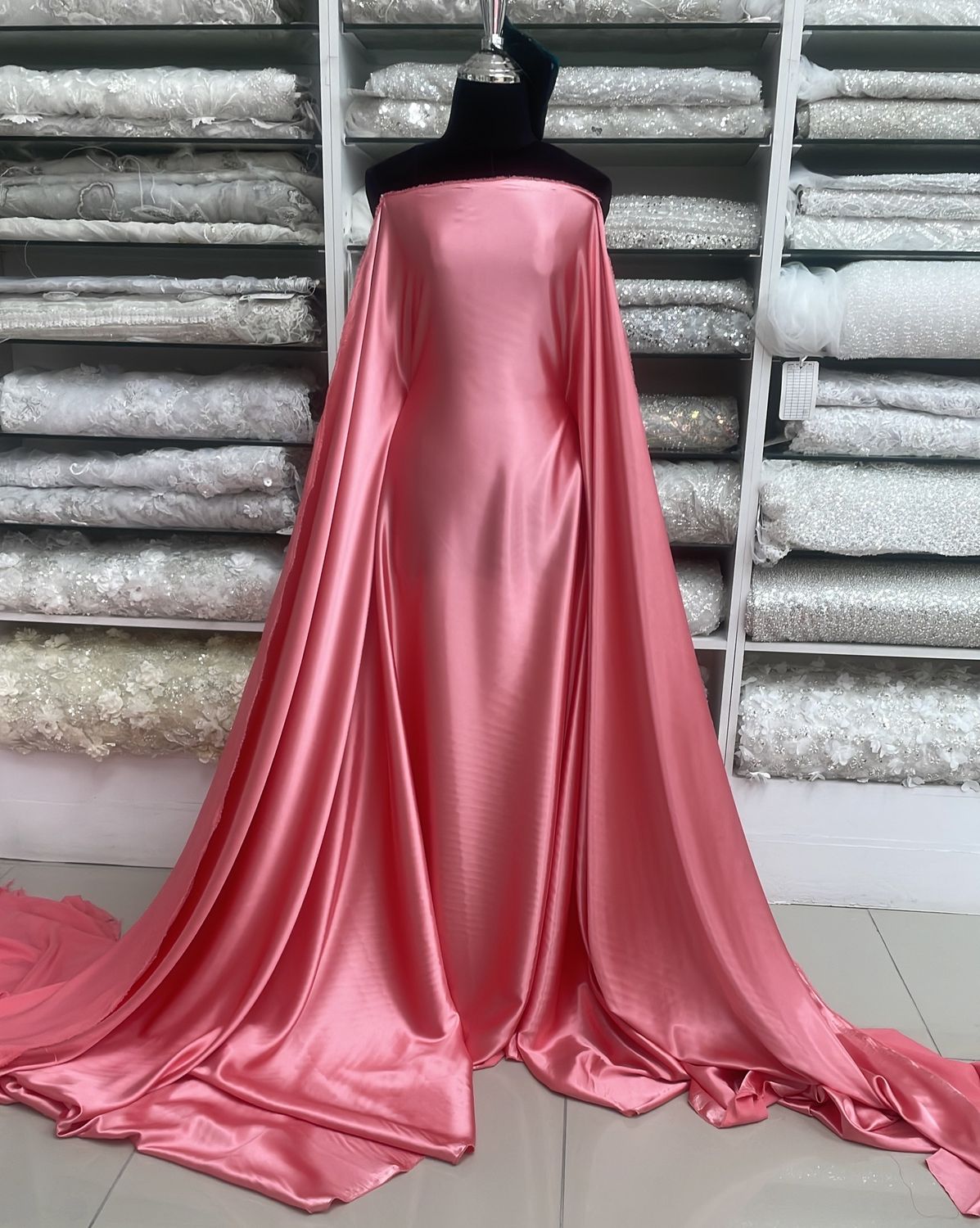 [ SS-MHJ4677-26 ] Stretch Satin 150w Coral per Meter