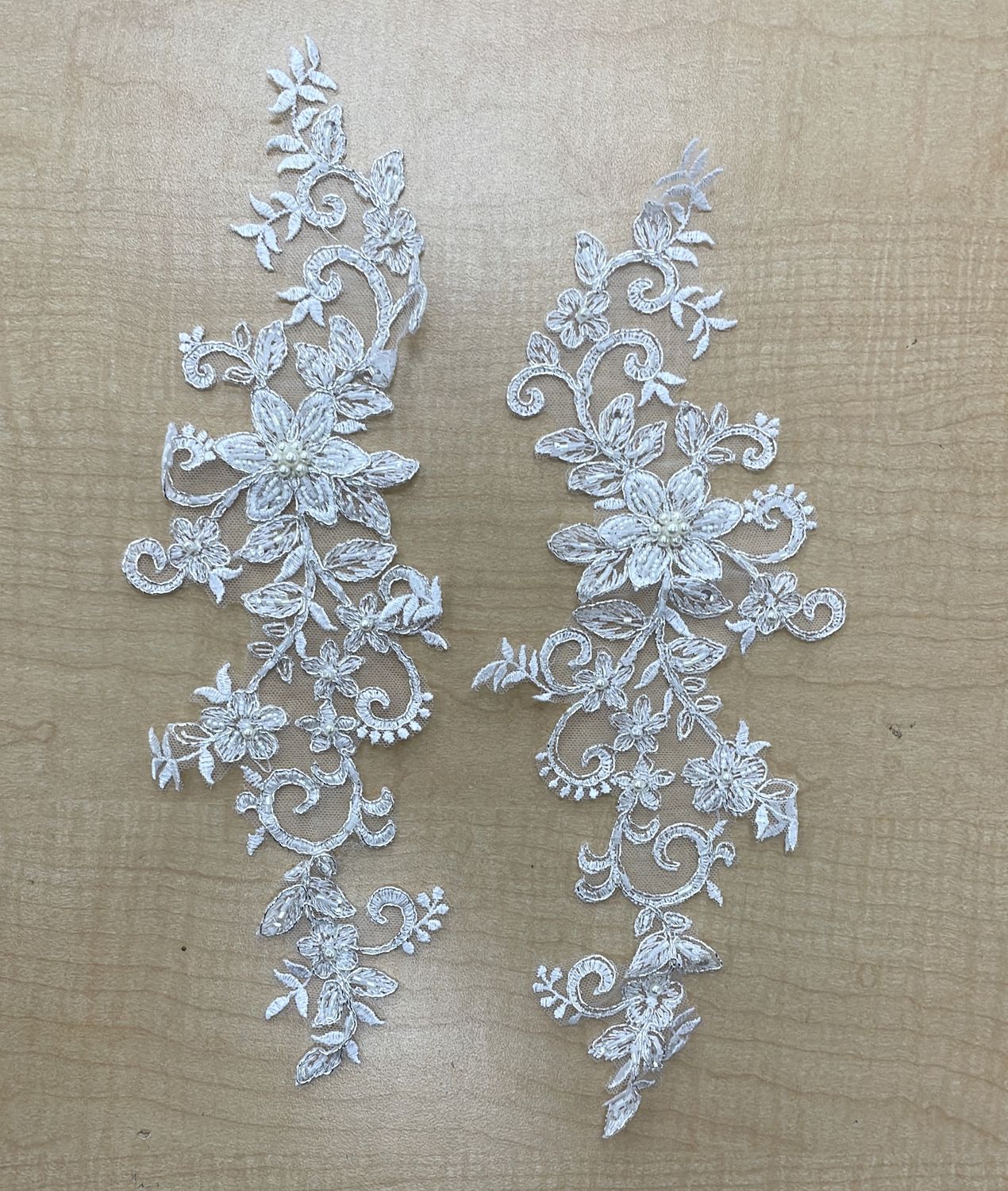 [ LAMB-WL63147-IS ] LaceMotifBeadCordSilver-33cm-IVORYSILVER per Pair