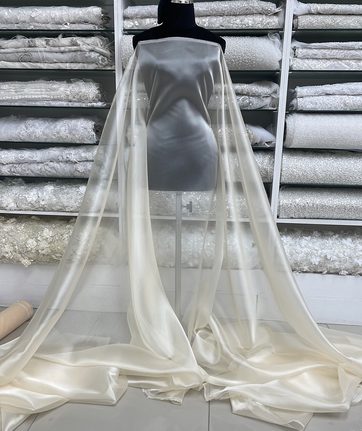 [ OHC-ROR-7346-02 ] Organza Hi Count -RI2- Champagne 150W per Meter