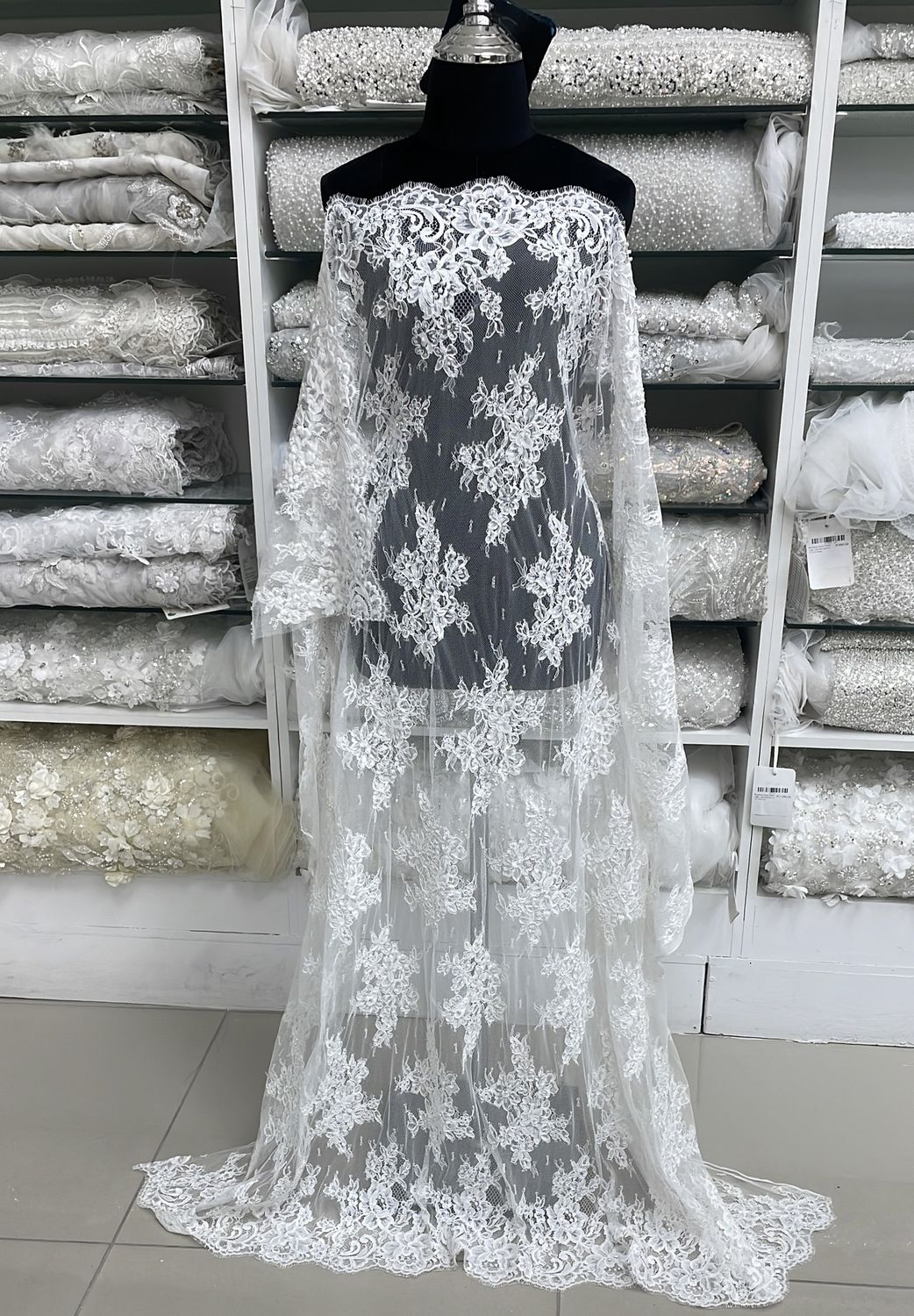 Wedding Dress Fabric Lace Chantilly Design Beaded Corded/150cm/80g/WHIT per Meter