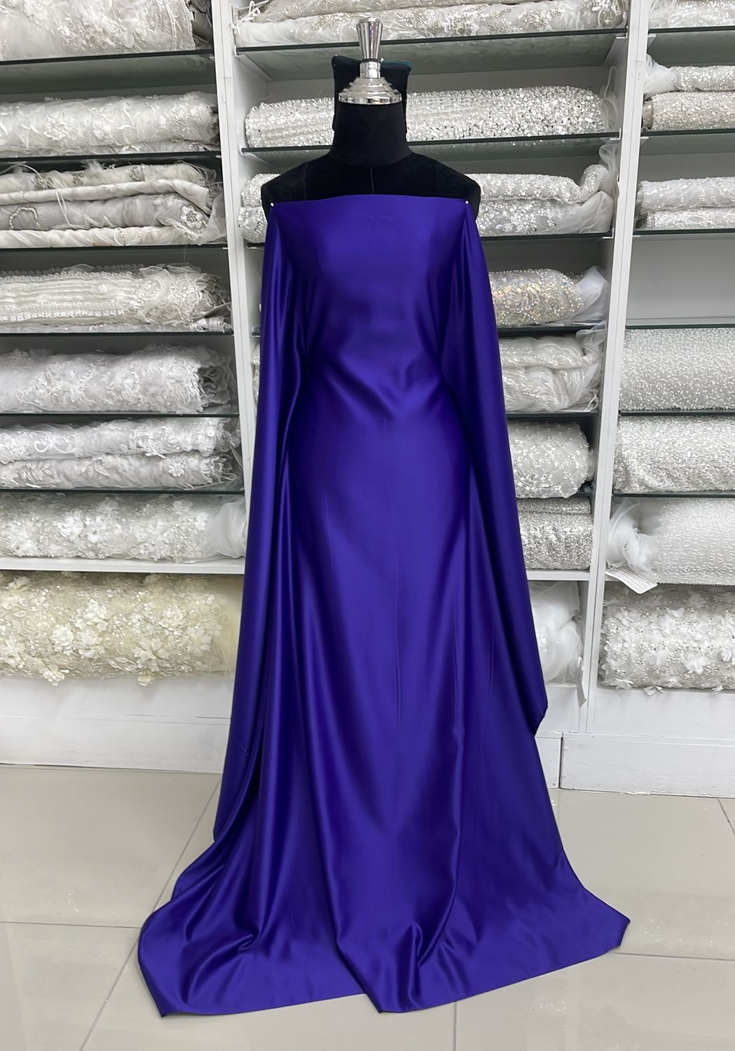 [ SVRM-PO19024-17 ] Satin Valentino Royal Matt 150w Royal Pu per Meter