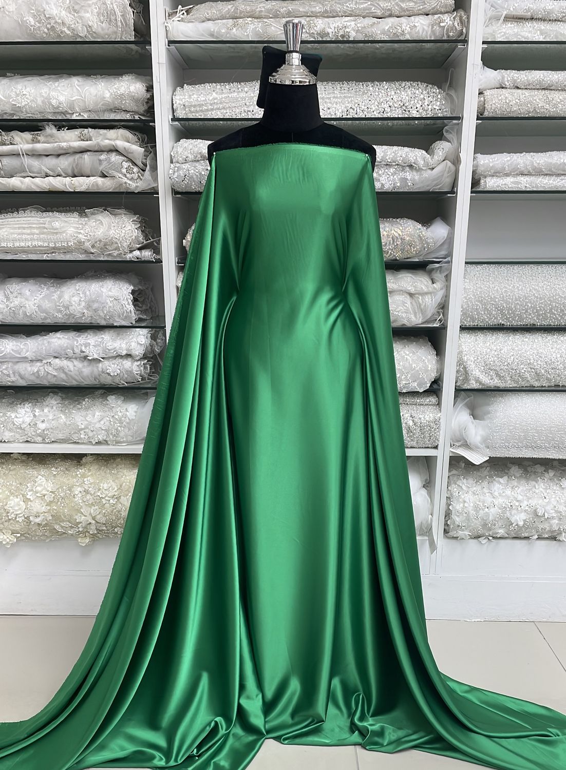 [ SST-BI27962-40 ] Satin Stretch Tahari - 146w - Emerald per Meter