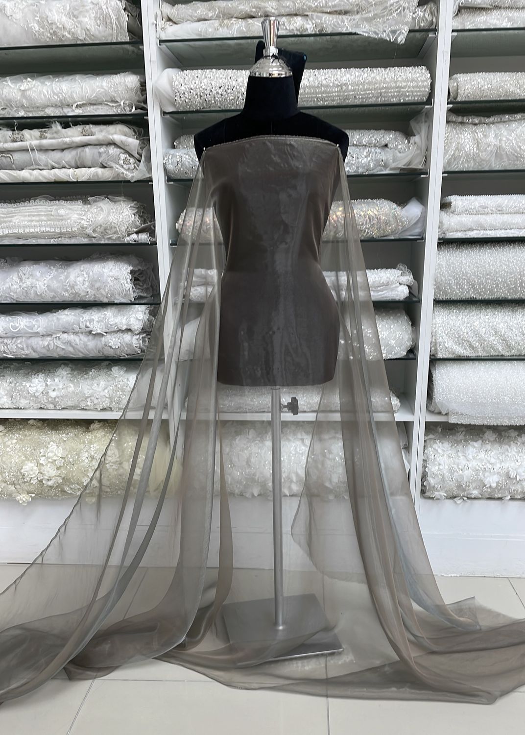 [ PO-E-1TG03 ] Poly Organza 150w Beige Black per Meter