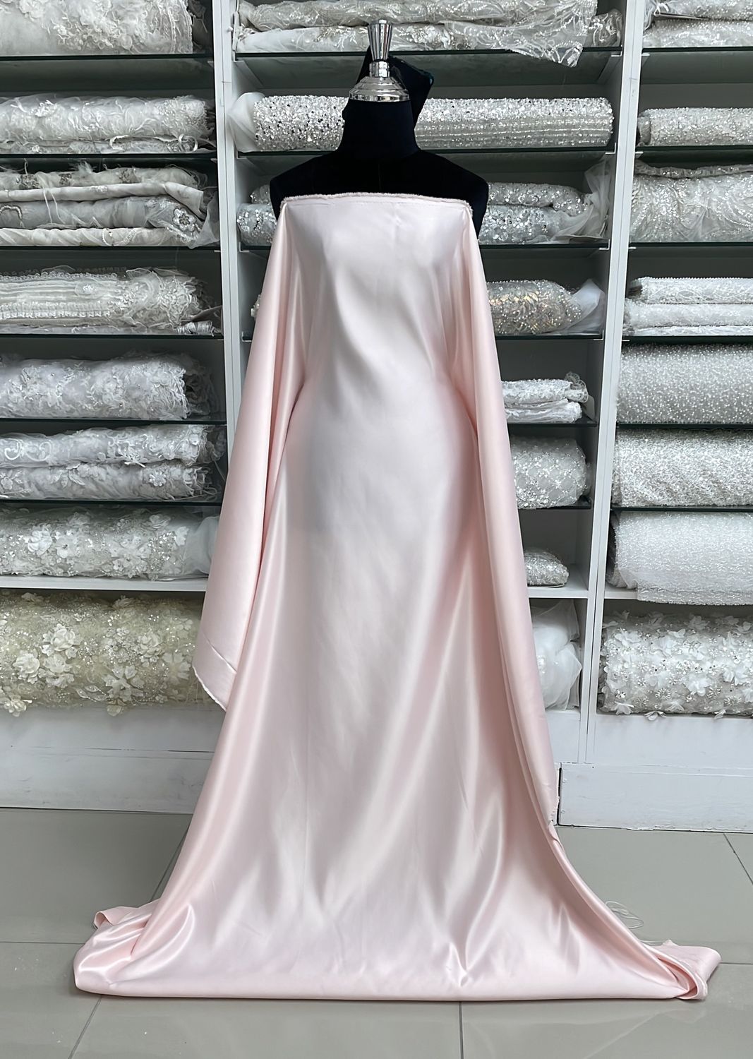 [ DS-MHJ-M21-16 ] Duchess Satin 150w Lt peach per Meter