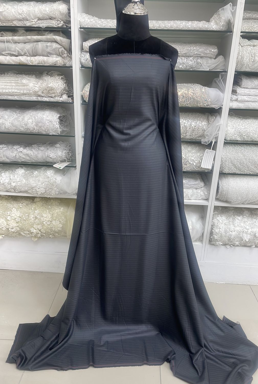 [ 24224 ] English Suiting Viscose Schild-6079-150-5-Charcoal per Meter