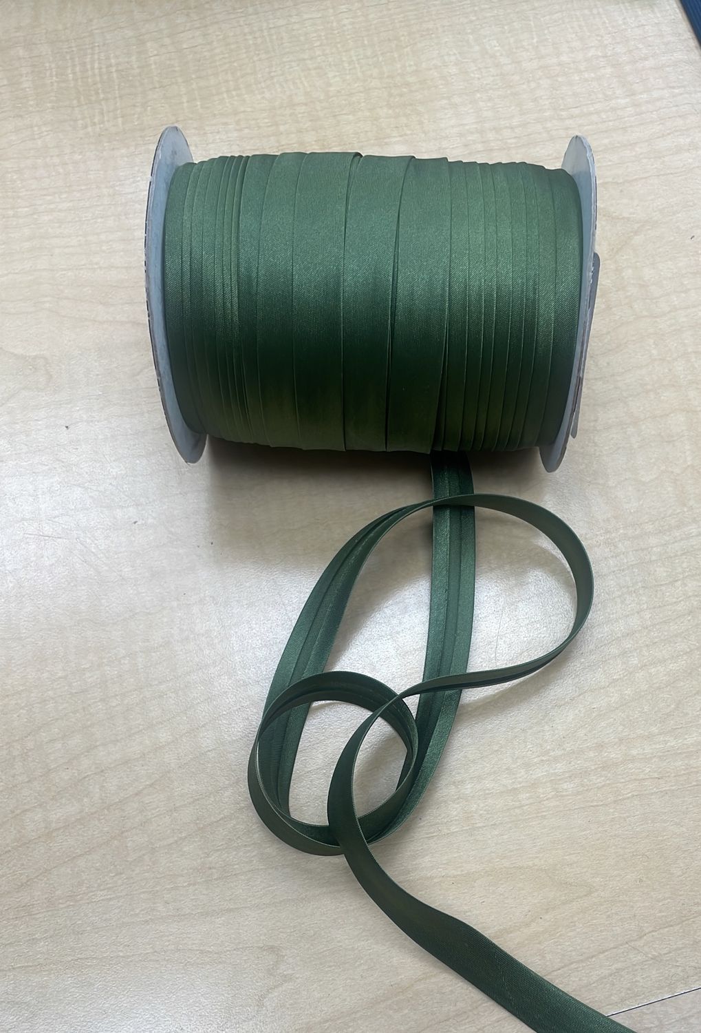 [ SBB-HTC-15MM-51 ] Satin Binding15mm-OLIVE per Meter