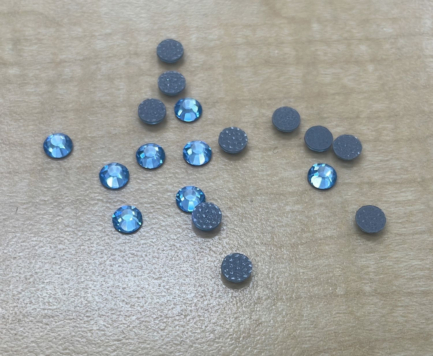 [ PR-VIVA12-60010 ] Preciosa Hotfix Stone SS20 Aqua 20 p/pkt per Packet