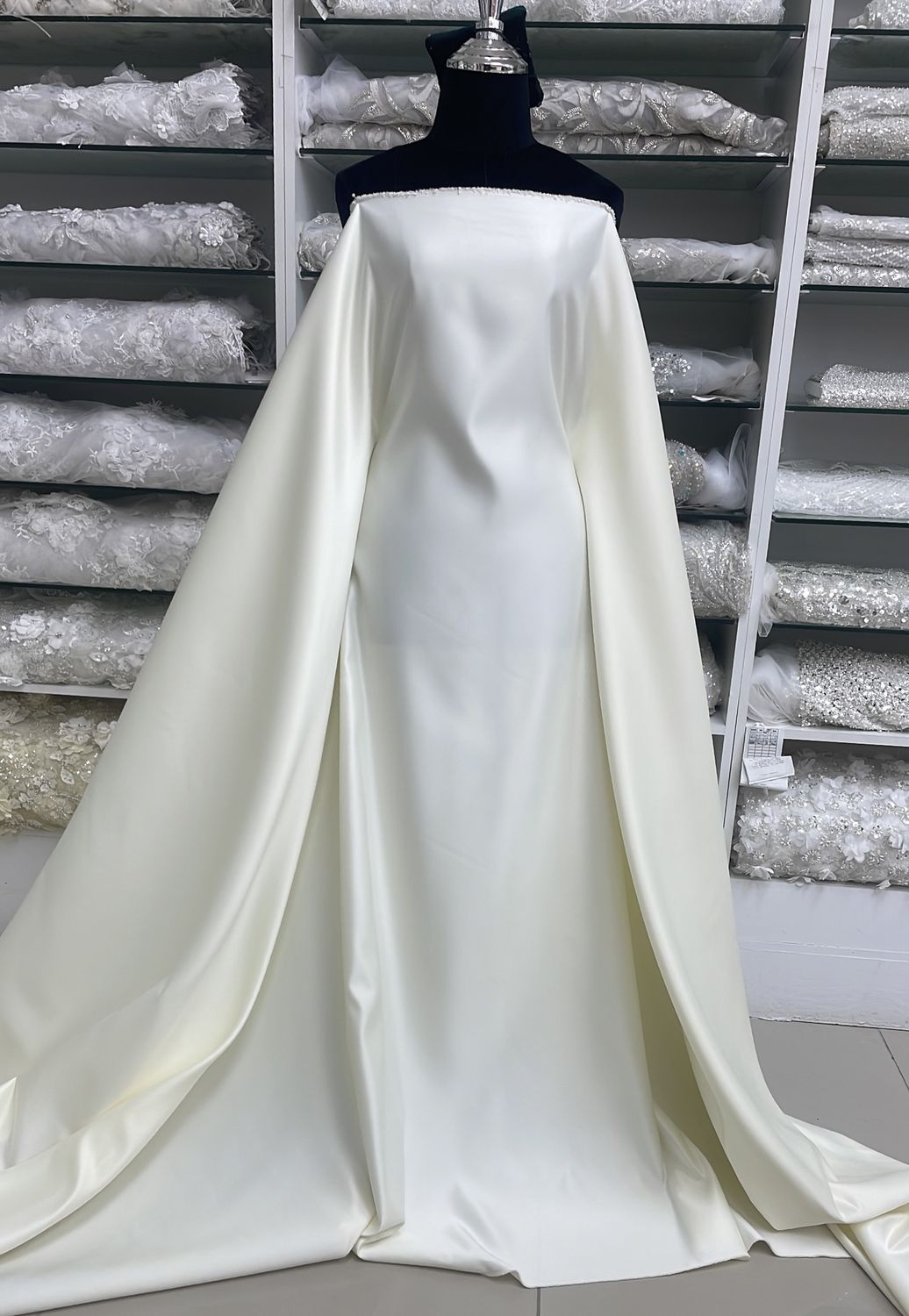 [ SD-PB-A300-04 ] Satin Dutchess 150 - Cream per Meter