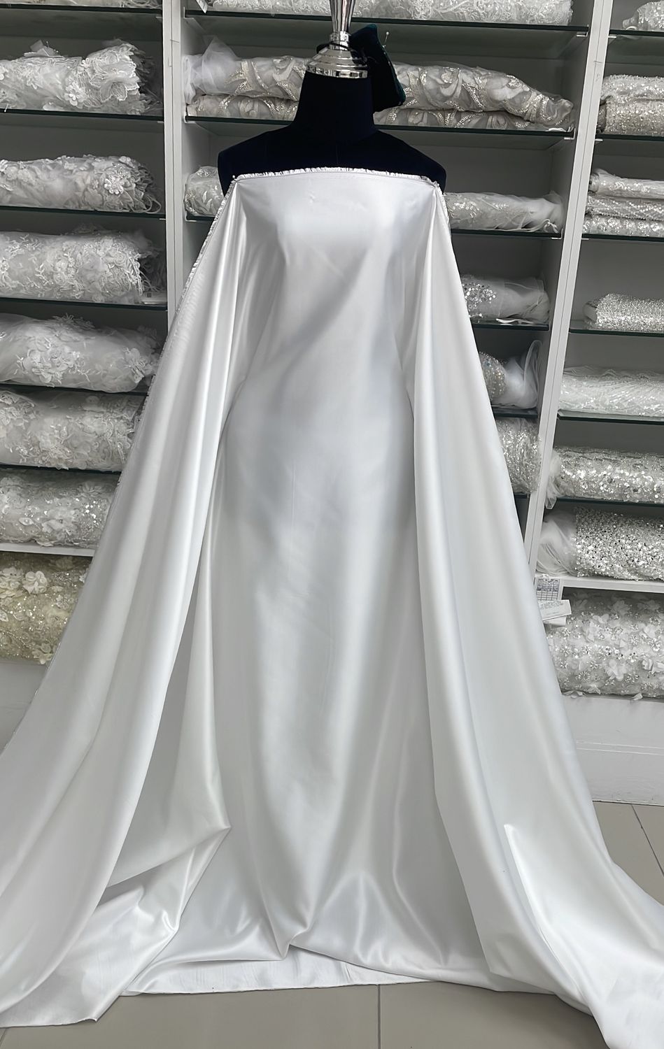 [ 00000033 ] Satin Duchess De Lux/150cm/5g/IVORY-A1 per Meter