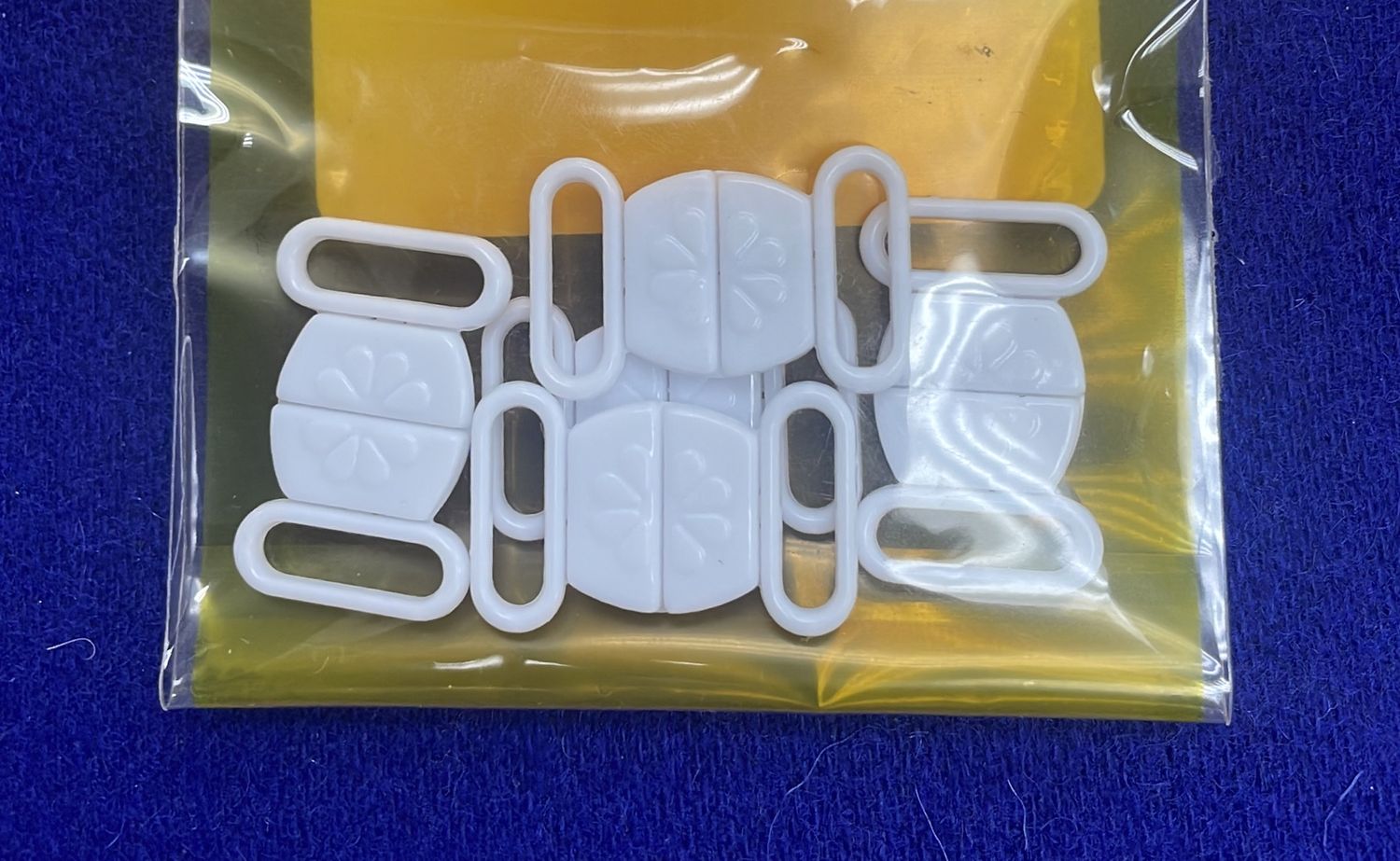 [ 20875 ] Plastic Bra Buckle/0/5g/White per Packet