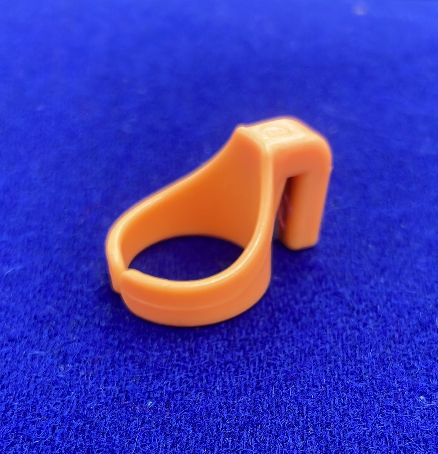 [ 9457660056747 ] Finger Thread Cutter/5g/ Ass. Col per Each