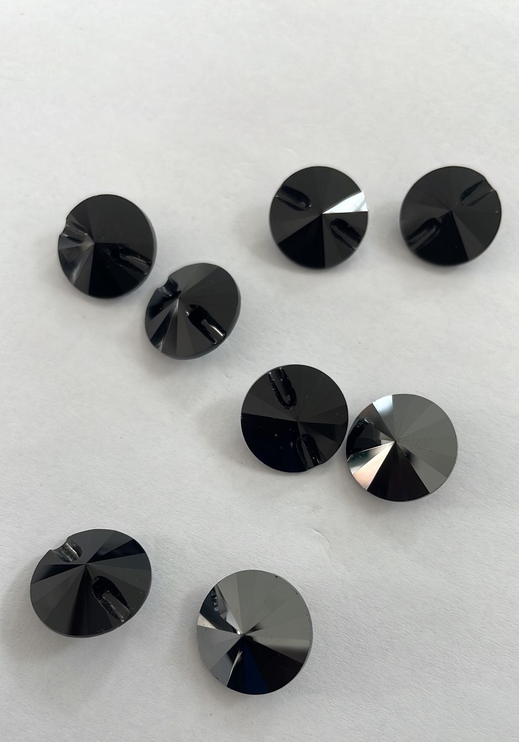[ SWBU-3015-16MM3 ] Swarovski Button 16mm Jet Hematite per Each