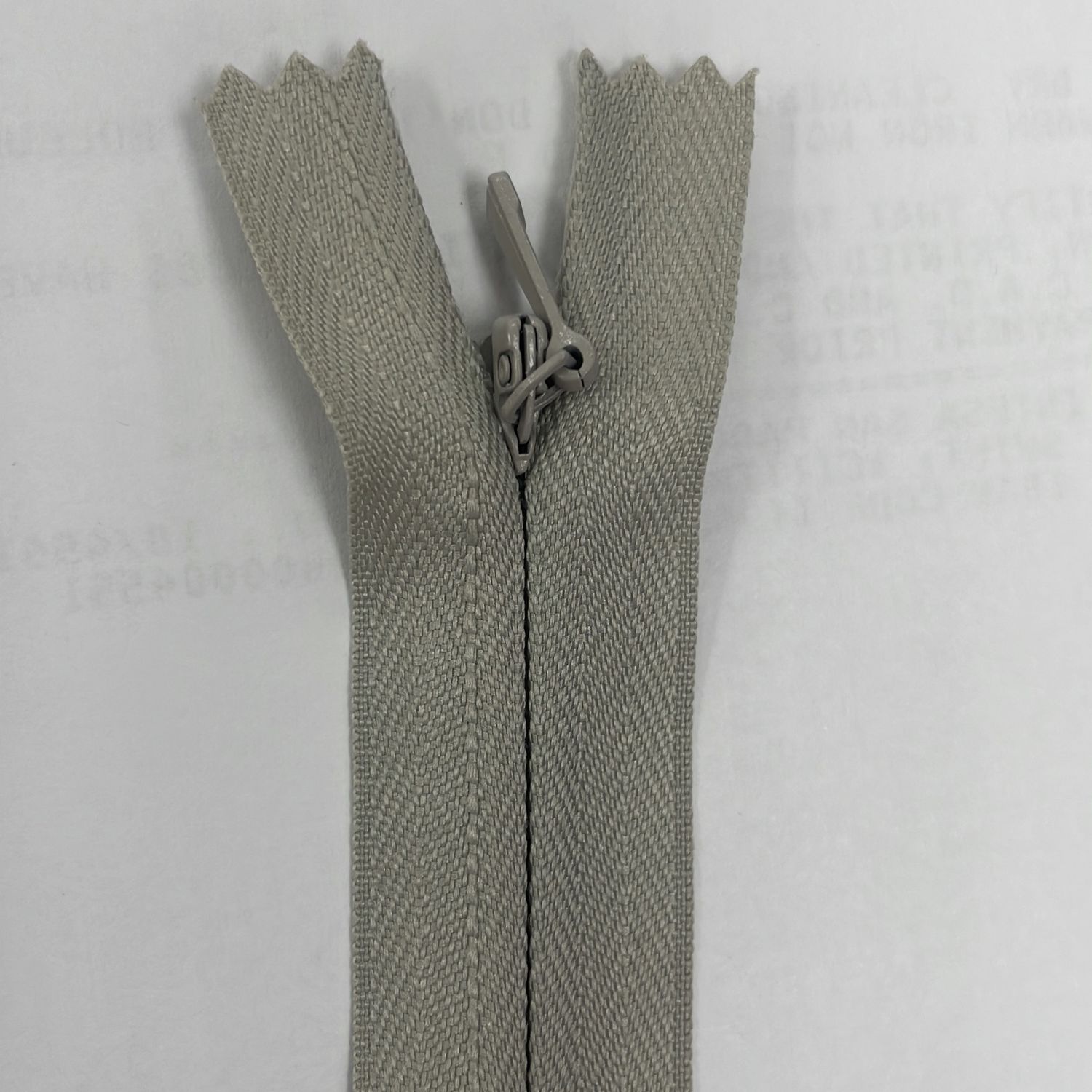 [ 19054 ] Zip Invisible Cotton/50cm/5g/Smoke Grey per Each
