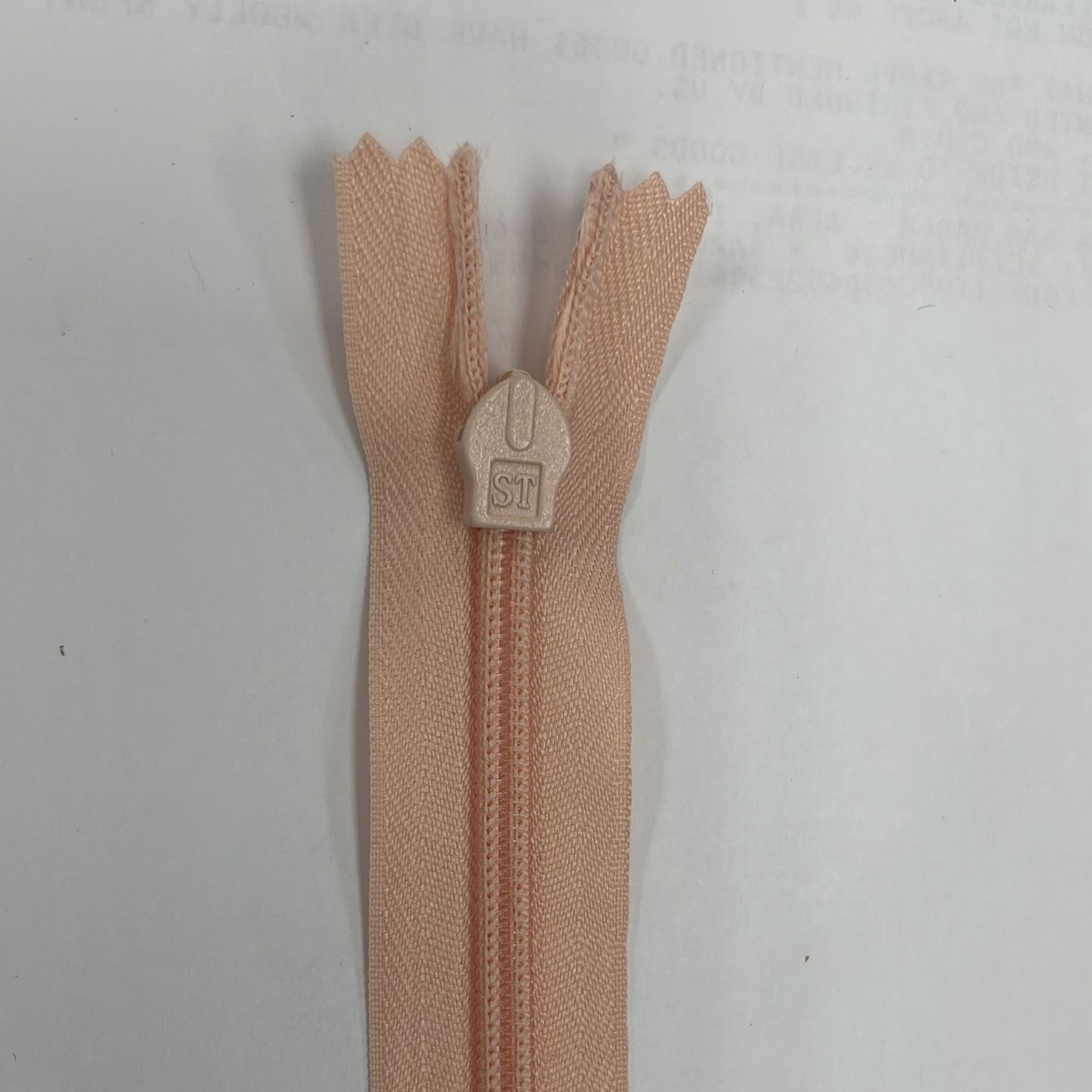 [ 18990 ] Zip Invisible Cotton/50cm/5g/Peach per Each