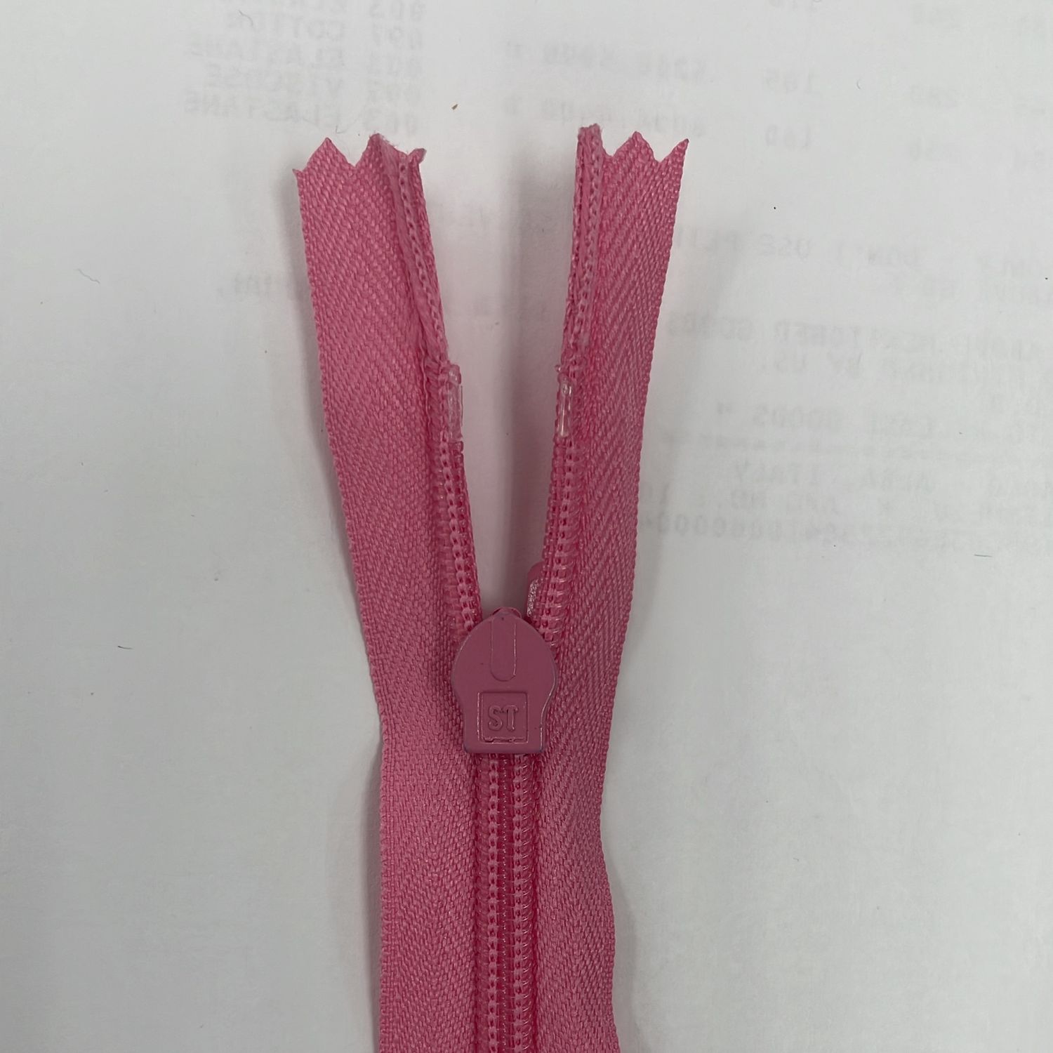 [ 18985 ] Zip Invisible Cotton/50cm/5g/Holiday Pink per Each