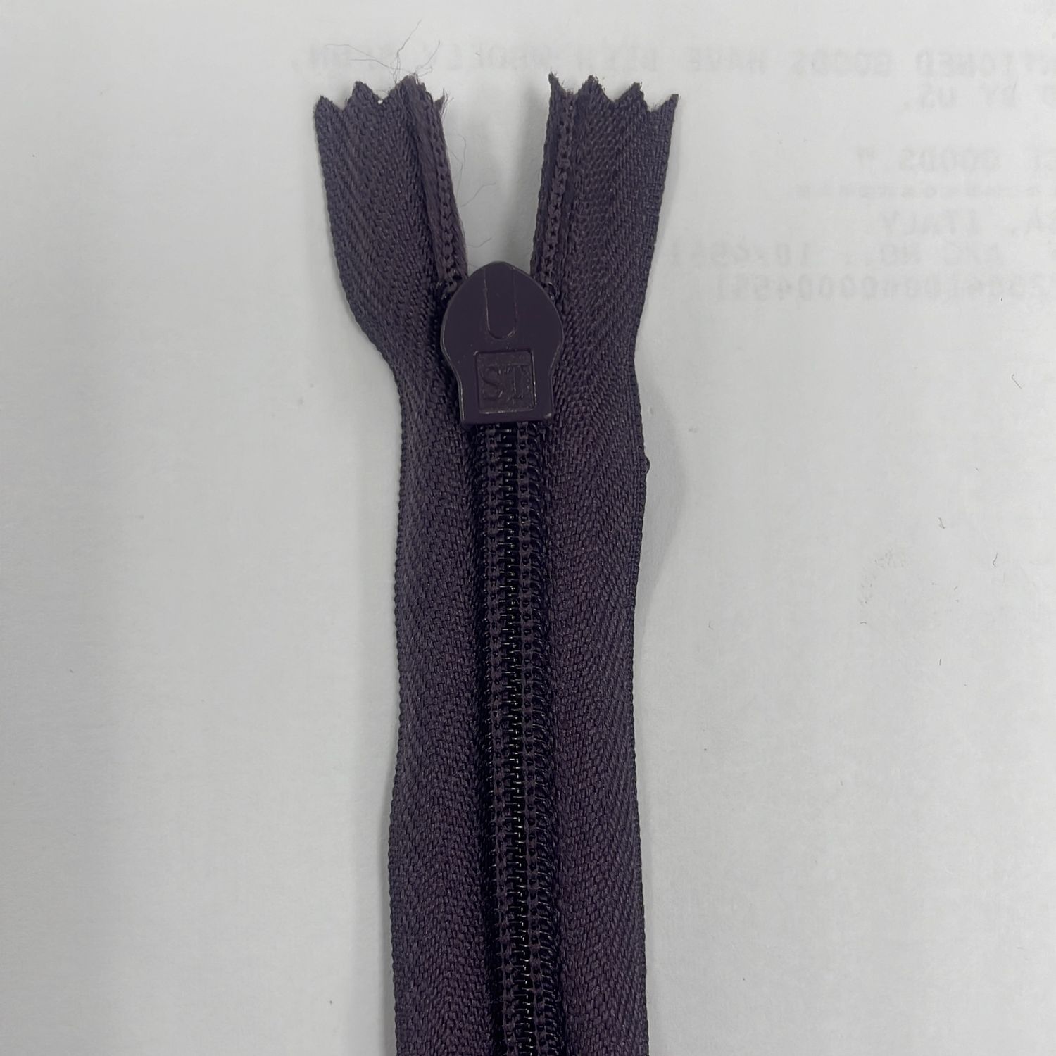 [ 19009 ] Zip Invisible Cotton/50cm/5g/Eggplant per Each