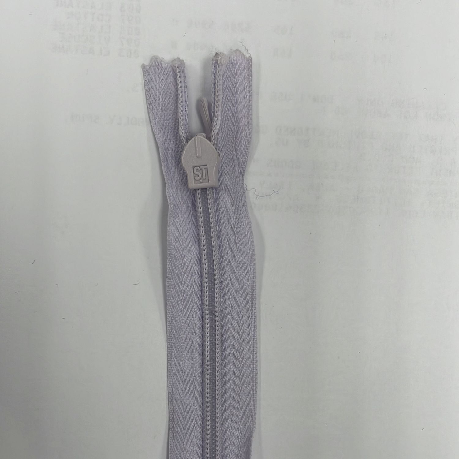 [ ZI-HTC-50-161 ] Zip Invisible 50cm-IRIS per Each