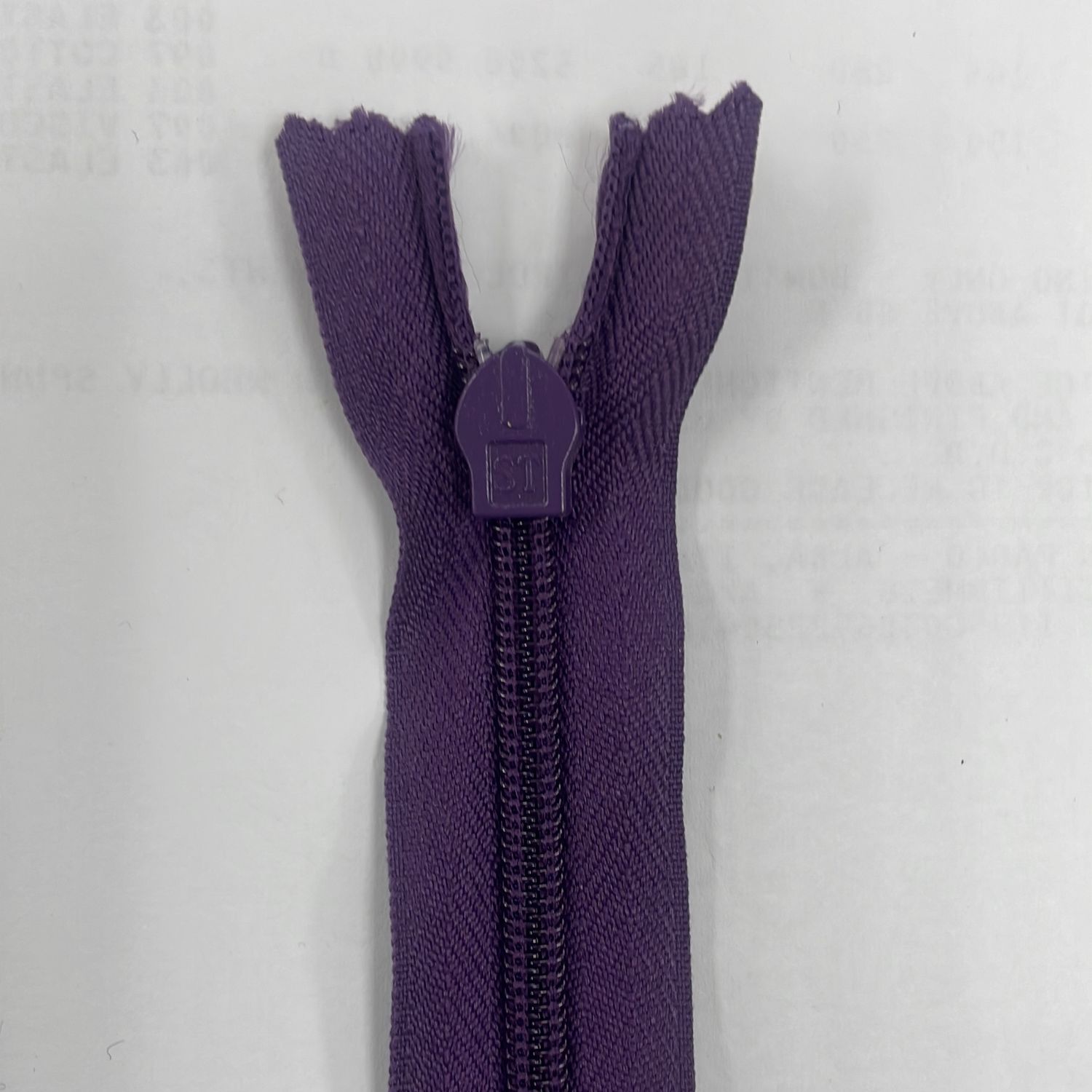 [ 18927 ] Zip Invisible Cotton/20cm/5g/Vatican per Each