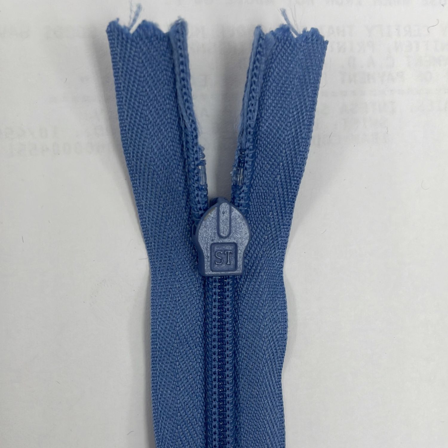 [ 19379 ] Zip Invisible Cotton/20cm/5g/Lead per Each