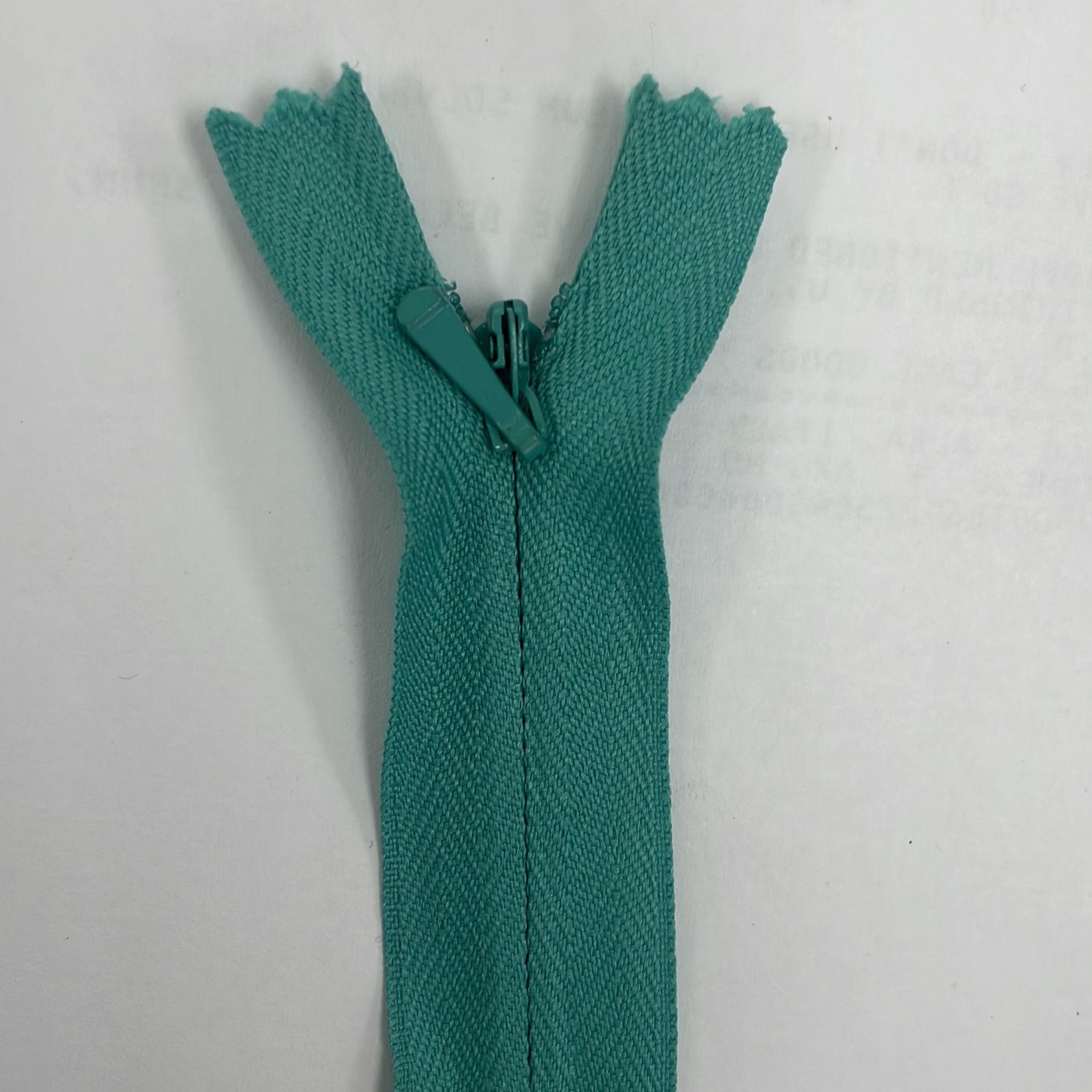 [ 19377 ] Zip Invisible Cotton/20cm/5g/Emerald Green per Each