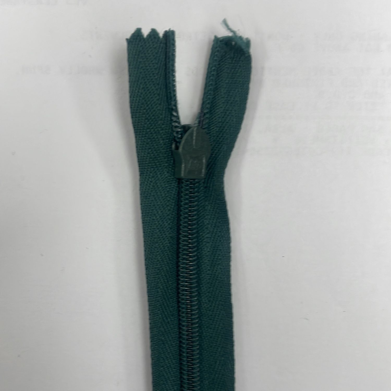 [ ZI-HTC-20-264 ] Zip Invisible 20cm-PINE TONE per Each