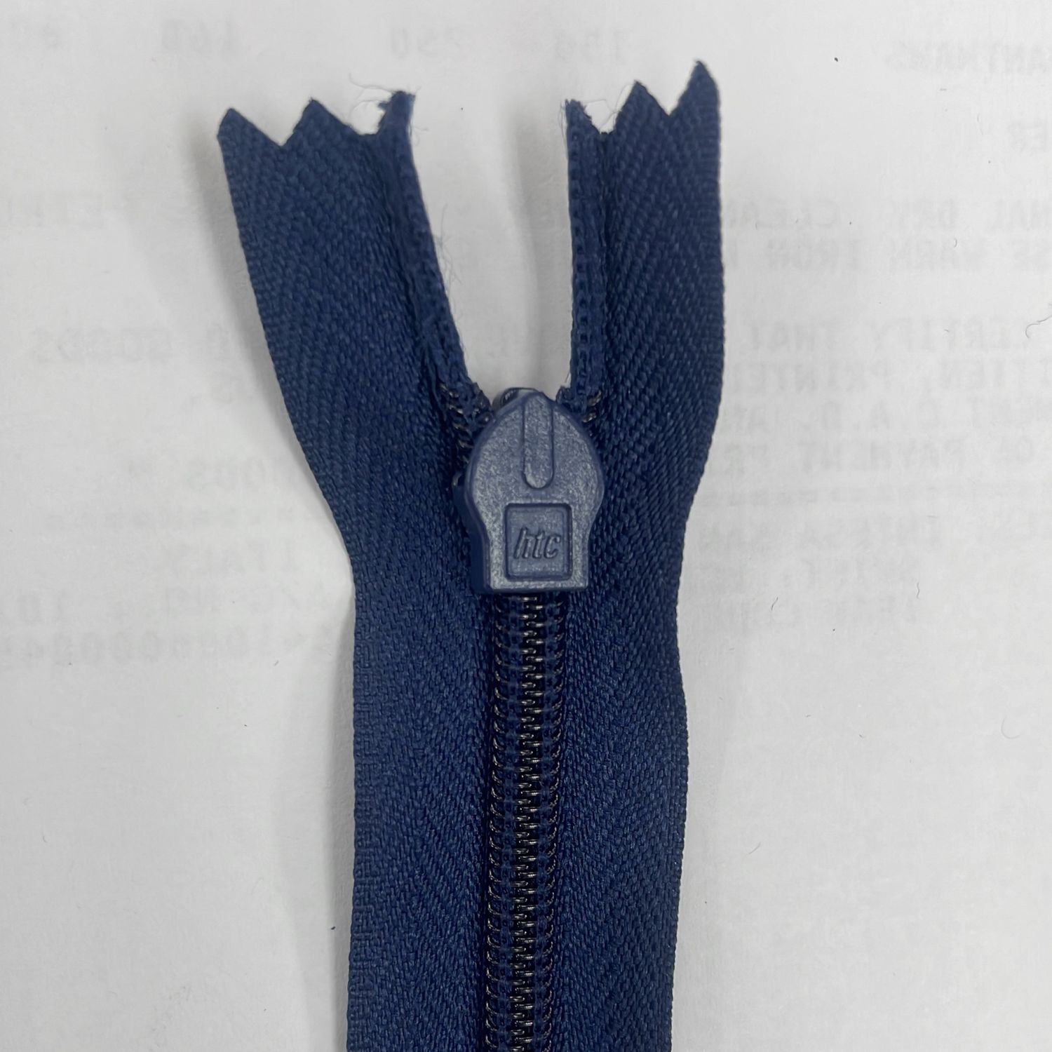 [ 19378 ] Zip Invisible Cotton/20cm/5g/Pennant per Each
